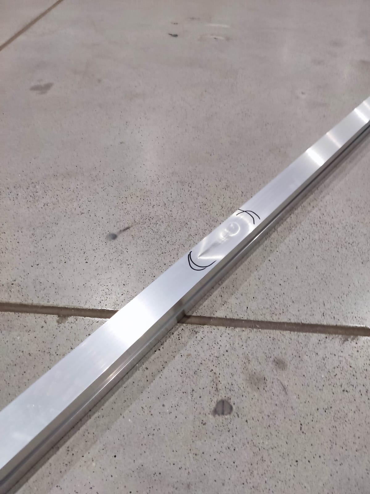 Montažna šina F806 40X40, 4840mm / RASPRODAJA